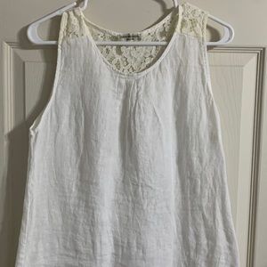 Lightweight sleeveless top